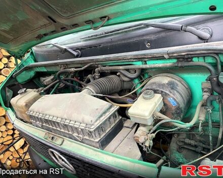 Зелений Мерседес T2, об'ємом двигуна 2.3 л та пробігом 0 тис. км за 6500 $, фото 4 на Automoto.ua