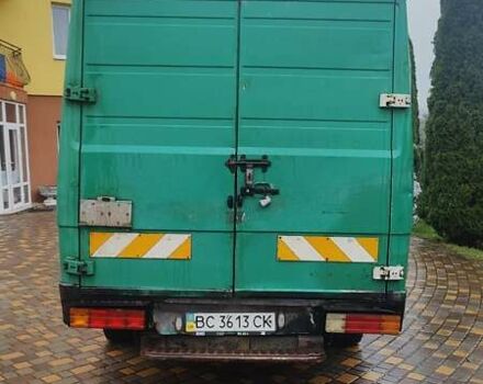 Зелений Мерседес T2, об'ємом двигуна 4 л та пробігом 270 тис. км за 4800 $, фото 3 на Automoto.ua