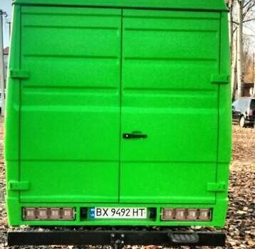 Зелений Мерседес T2, об'ємом двигуна 4 л та пробігом 740 тис. км за 12500 $, фото 8 на Automoto.ua