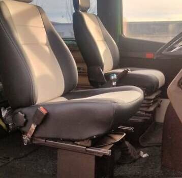 Зелений Мерседес T2, об'ємом двигуна 4 л та пробігом 740 тис. км за 12500 $, фото 2 на Automoto.ua