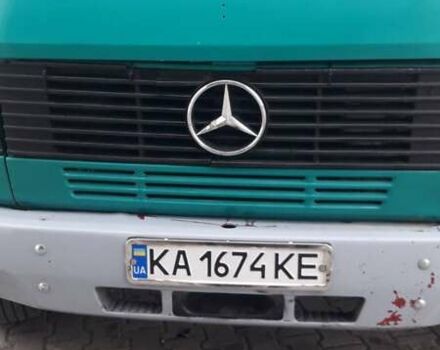 Зеленый Мерседес T2, объемом двигателя 3.9 л и пробегом 700 тыс. км за 8000 $, фото 1 на Automoto.ua