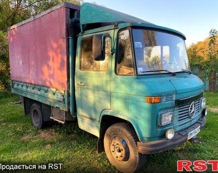 Зеленый Мерседес T2, объемом двигателя 38 л и пробегом 250 тыс. км за 3000 $, фото 1 на Automoto.ua