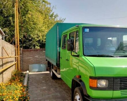 Зеленый Мерседес T2, объемом двигателя 4 л и пробегом 350 тыс. км за 15500 $, фото 1 на Automoto.ua