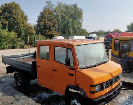 Зеленый Мерседес T2, объемом двигателя 4 л и пробегом 350 тыс. км за 15500 $, фото 12 на Automoto.ua