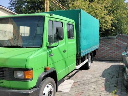 Зеленый Мерседес T2, объемом двигателя 4 л и пробегом 350 тыс. км за 15500 $, фото 1 на Automoto.ua