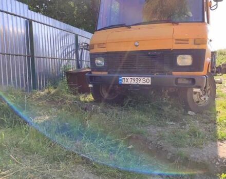 Оранжевый Мерседес T2, объемом двигателя 3.78 л и пробегом 37 тыс. км за 4000 $, фото 2 на Automoto.ua