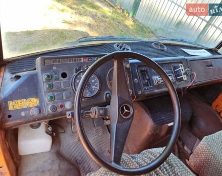 Оранжевый Мерседес T2, объемом двигателя 3.78 л и пробегом 37 тыс. км за 4000 $, фото 11 на Automoto.ua