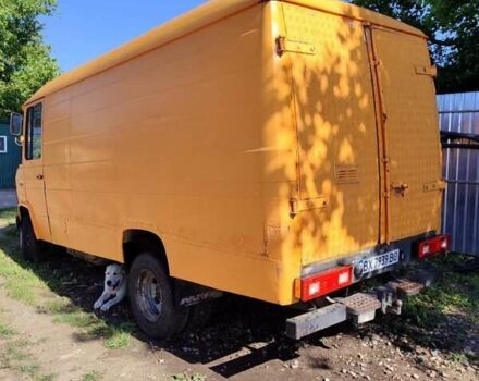 Оранжевый Мерседес T2, объемом двигателя 3.78 л и пробегом 37 тыс. км за 4000 $, фото 6 на Automoto.ua