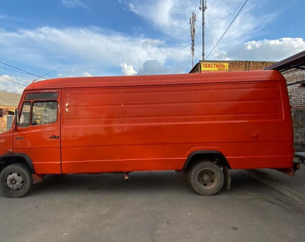 Оранжевый Мерседес T2, объемом двигателя 0 л и пробегом 400 тыс. км за 5500 $, фото 3 на Automoto.ua