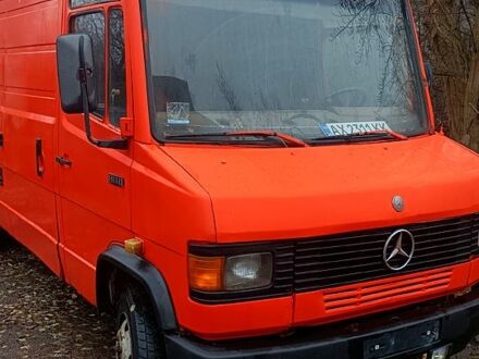 Помаранчевий Мерседес T2, об'ємом двигуна 4 л та пробігом 400 тис. км за 4500 $, фото 1 на Automoto.ua