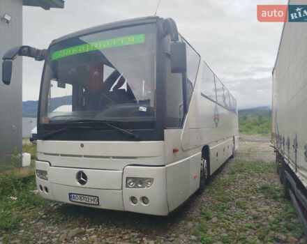 Белый Мерседес Туризмо, объемом двигателя 14.2 л и пробегом 450 тыс. км за 13000 $, фото 2 на Automoto.ua