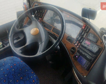 Белый Мерседес Туризмо, объемом двигателя 14.2 л и пробегом 450 тыс. км за 13000 $, фото 7 на Automoto.ua