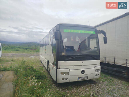 Белый Мерседес Туризмо, объемом двигателя 14.2 л и пробегом 450 тыс. км за 13000 $, фото 1 на Automoto.ua