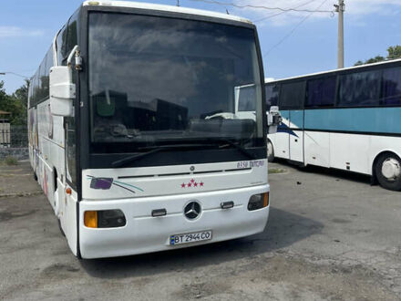 Белый Мерседес Туризмо, объемом двигателя 14.17 л и пробегом 700 тыс. км за 11000 $, фото 1 на Automoto.ua