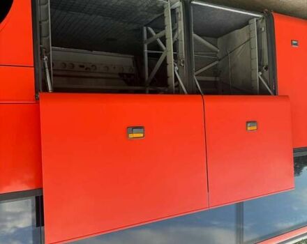 Красный Мерседес Туризмо, объемом двигателя 11.97 л и пробегом 540 тыс. км за 104999 $, фото 4 на Automoto.ua