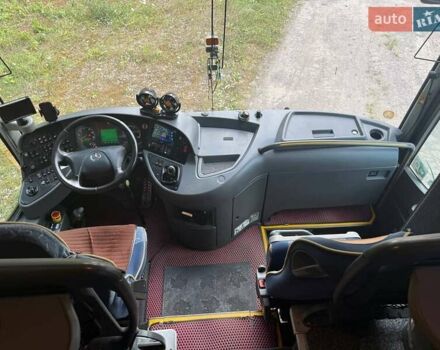 Красный Мерседес Туризмо, объемом двигателя 11.97 л и пробегом 540 тыс. км за 104999 $, фото 7 на Automoto.ua