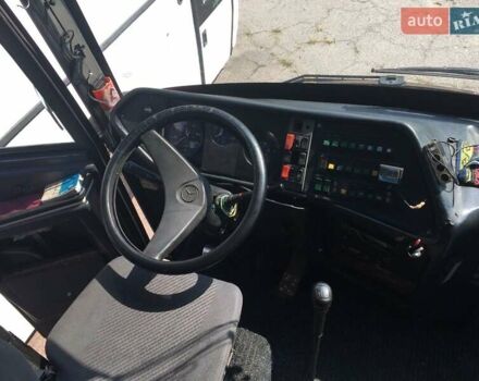 Мерседес Туризмо 1994 в Чернигове на Automoto.ua Серый Мерседес Туризмо, объемом двигателя 12 л и пробегом 550 тыс. км за 12400 $, фото 8 на Automoto.ua