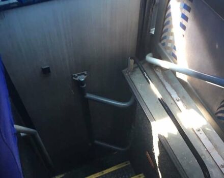 Мерседес Туризмо 1994 в Чернигове на Automoto.ua Серый Мерседес Туризмо, объемом двигателя 12 л и пробегом 550 тыс. км за 12400 $, фото 6 на Automoto.ua