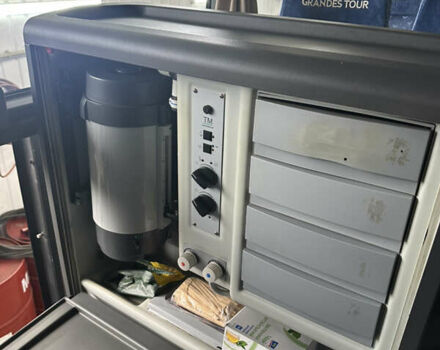 Серый Мерседес Туризмо, объемом двигателя 12 л и пробегом 150 тыс. км за 137070 $, фото 14 на Automoto.ua