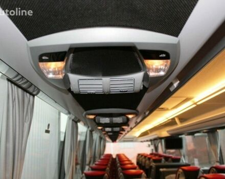 Красный Мерседес Травего, объемом двигателя 10.5 л и пробегом 272 тыс. км за 70000 $, фото 10 на Automoto.ua