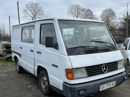 Белый Мерседес В-Класс, объемом двигателя 0 л и пробегом 340 тыс. км за 800 $, фото 1 на Automoto.ua