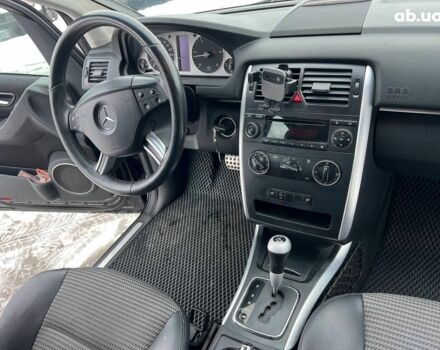 Черный Мерседес В-Класс, объемом двигателя 2.1 л и пробегом 265 тыс. км за 6990 $, фото 36 на Automoto.ua
