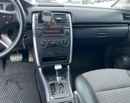 Черный Мерседес В-Класс, объемом двигателя 2.1 л и пробегом 265 тыс. км за 6990 $, фото 25 на Automoto.ua