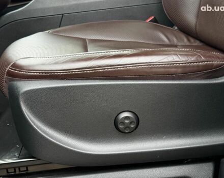Черный Мерседес В-Класс, объемом двигателя 2.1 л и пробегом 103 тыс. км за 63790 $, фото 22 на Automoto.ua
