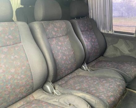 Черный Мерседес В-Класс, объемом двигателя 2.1 л и пробегом 400 тыс. км за 2900 $, фото 7 на Automoto.ua