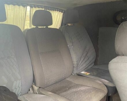 Черный Мерседес В-Класс, объемом двигателя 2.1 л и пробегом 400 тыс. км за 2900 $, фото 8 на Automoto.ua