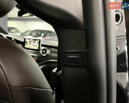 Черный Мерседес В-Класс, объемом двигателя 2.14 л и пробегом 312 тыс. км за 45700 $, фото 39 на Automoto.ua