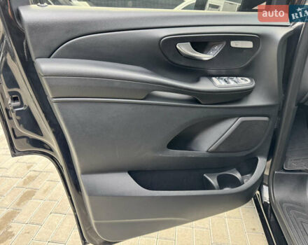 Черный Мерседес В-Класс, объемом двигателя 2.2 л и пробегом 478 тыс. км за 30000 $, фото 58 на Automoto.ua