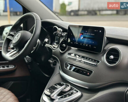 Мерседес В-Класс 2016 в Киеве на Automoto.ua Черный Мерседес В-Класс, объемом двигателя 2.14 л и пробегом 168 тыс. км за 51000 $, фото 30 на Automoto.ua