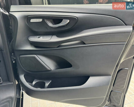 Черный Мерседес В-Класс, объемом двигателя 2.2 л и пробегом 478 тыс. км за 30000 $, фото 61 на Automoto.ua