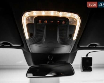 Черный Мерседес В-Класс, объемом двигателя 2.14 л и пробегом 192 тыс. км за 43000 $, фото 43 на Automoto.ua