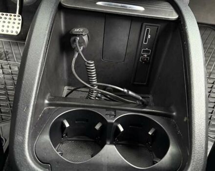 Черный Мерседес В-Класс, объемом двигателя 2.14 л и пробегом 233 тыс. км за 44000 $, фото 14 на Automoto.ua