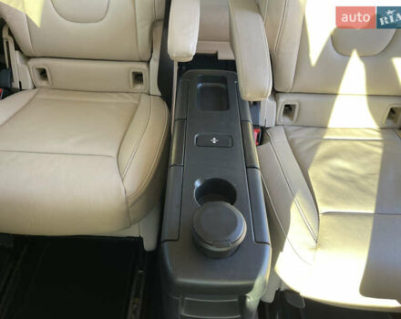 Чорний Мерседес В-Клас, об'ємом двигуна 2.14 л та пробігом 135 тис. км за 50000 $, фото 46 на Automoto.ua