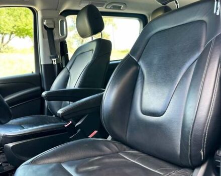 Чорний Мерседес В-Клас, об'ємом двигуна 2.2 л та пробігом 184 тис. км за 44400 $, фото 15 на Automoto.ua