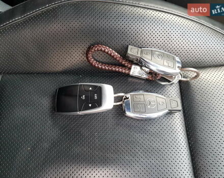 Чорний Мерседес В-Клас, об'ємом двигуна 2.1 л та пробігом 113 тис. км за 79000 $, фото 26 на Automoto.ua