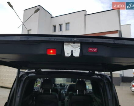 Чорний Мерседес В-Клас, об'ємом двигуна 2.1 л та пробігом 113 тис. км за 79000 $, фото 21 на Automoto.ua