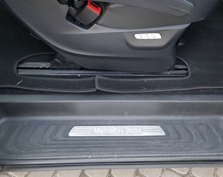 Чорний Мерседес В-Клас, об'ємом двигуна 2.1 л та пробігом 113 тис. км за 79000 $, фото 11 на Automoto.ua
