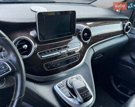 Чорний Мерседес В-Клас, об'ємом двигуна 2 л та пробігом 228 тис. км за 35000 $, фото 4 на Automoto.ua