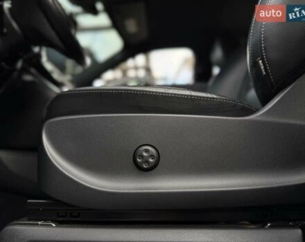 Чорний Мерседес В-Клас, об'ємом двигуна 1.95 л та пробігом 174 тис. км за 62800 $, фото 55 на Automoto.ua