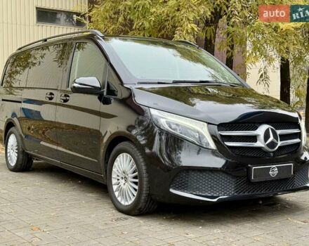 Черный Мерседес В-Класс, объемом двигателя 2.1 л и пробегом 275 тыс. км за 45500 $, фото 1 на Automoto.ua