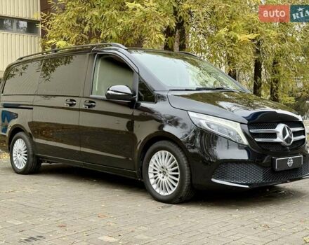 Черный Мерседес В-Класс, объемом двигателя 2.1 л и пробегом 275 тыс. км за 45500 $, фото 2 на Automoto.ua