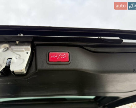 Чорний Мерседес В-Клас, об'ємом двигуна 1.95 л та пробігом 172 тис. км за 80000 $, фото 49 на Automoto.ua