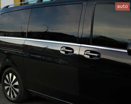 Чорний Мерседес В-Клас, об'ємом двигуна 2.14 л та пробігом 26 тис. км за 88800 $, фото 25 на Automoto.ua