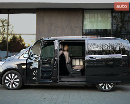 Чорний Мерседес В-Клас, об'ємом двигуна 2.14 л та пробігом 26 тис. км за 88800 $, фото 32 на Automoto.ua