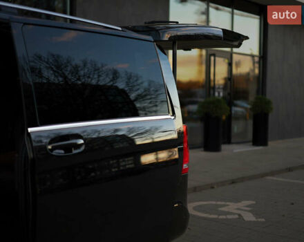 Чорний Мерседес В-Клас, об'ємом двигуна 2.14 л та пробігом 26 тис. км за 88800 $, фото 16 на Automoto.ua