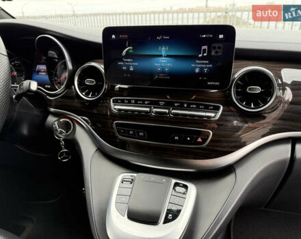 Чорний Мерседес В-Клас, об'ємом двигуна 1.95 л та пробігом 172 тис. км за 80000 $, фото 27 на Automoto.ua